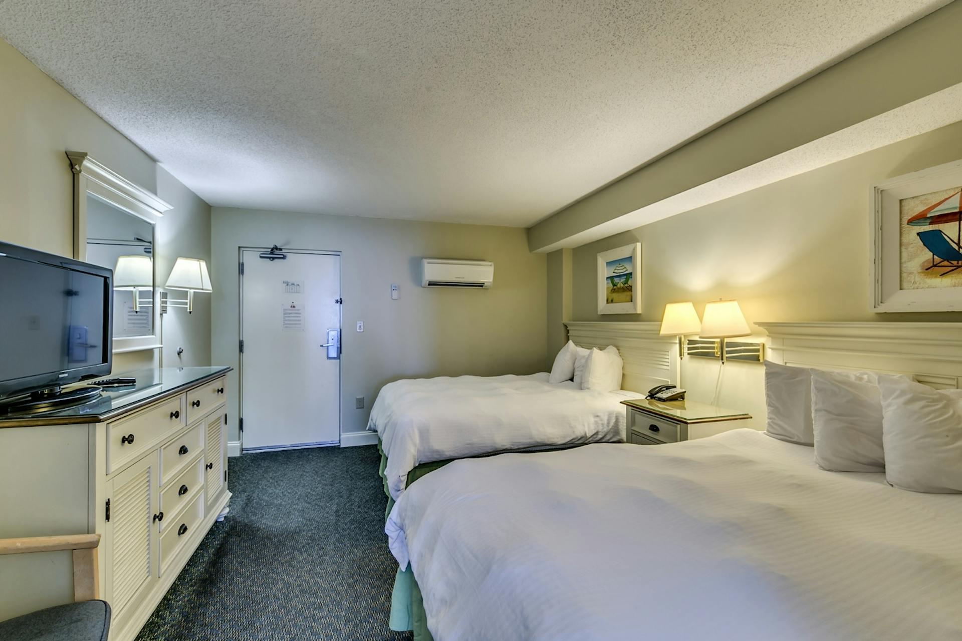 Sandy Beach Resort - 1 Bedroom Oceanfront Jacuzzi Suite - Magnolia