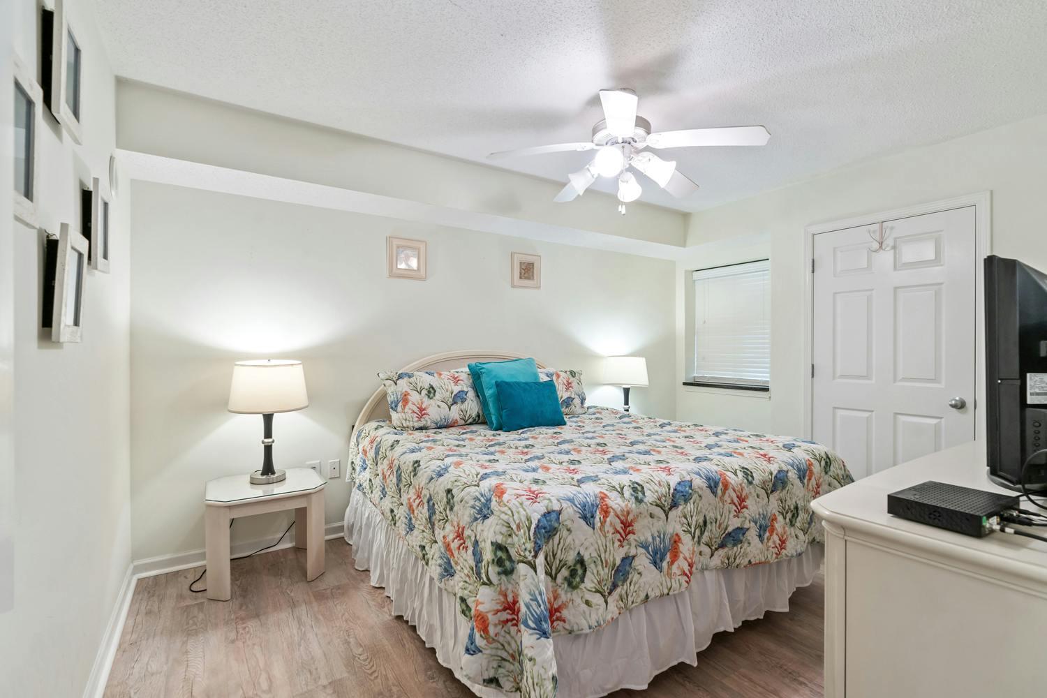 South Shore Villas - 1102