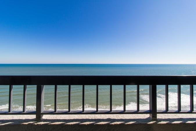 Compass Cove - 2 Bedroom Oceanfront Penthouse