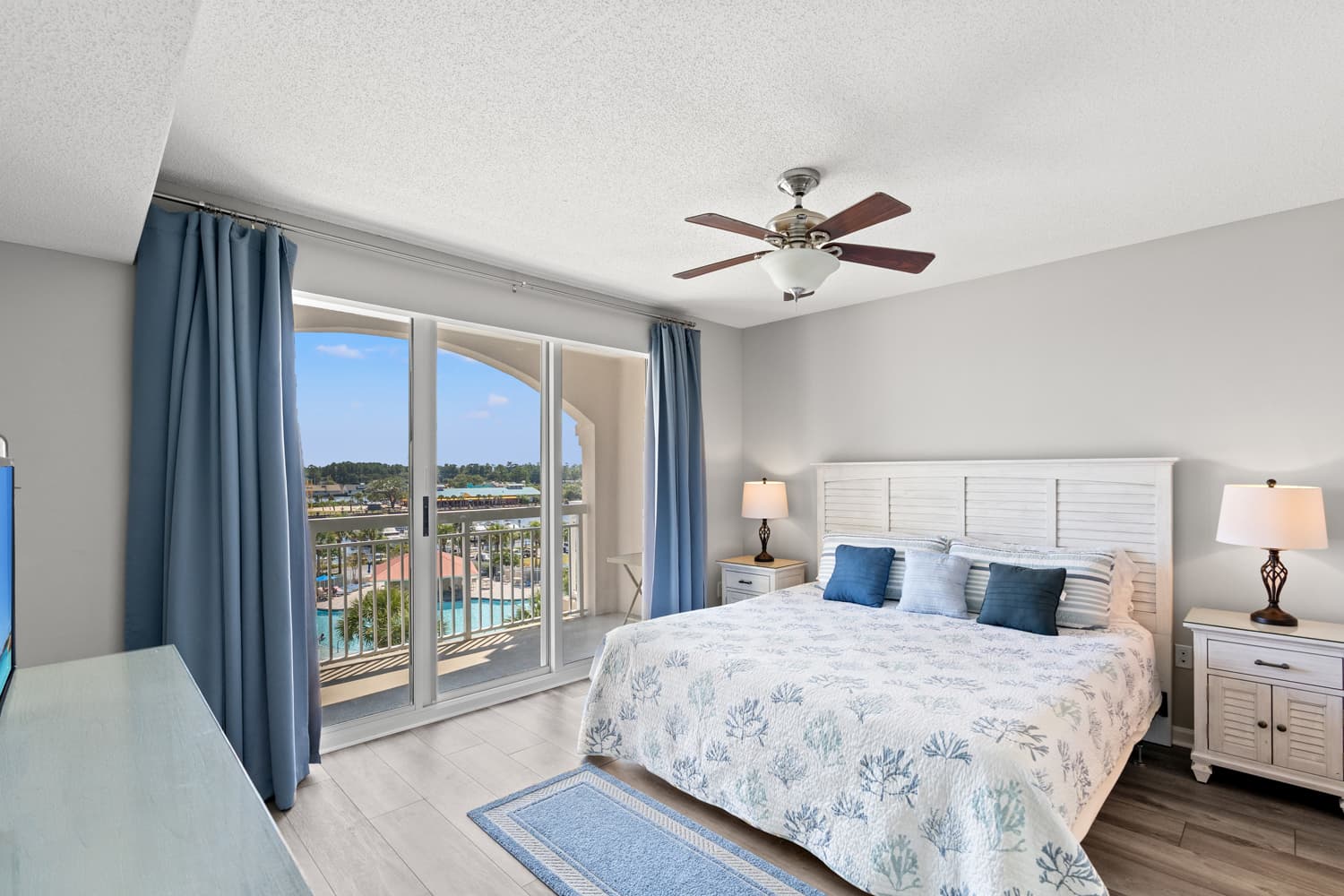 Barefoot North Tower - 504