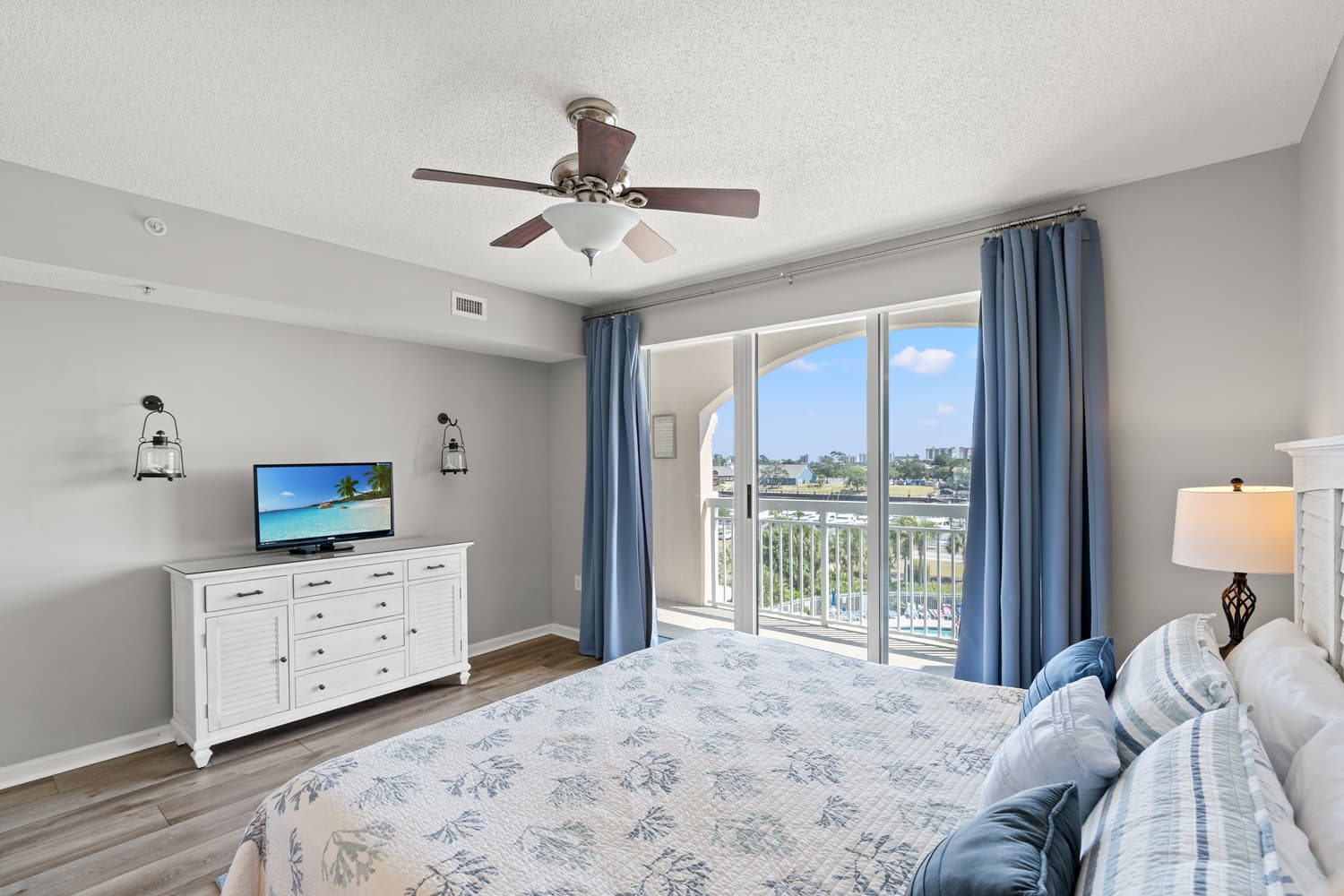 Barefoot North Tower - 504