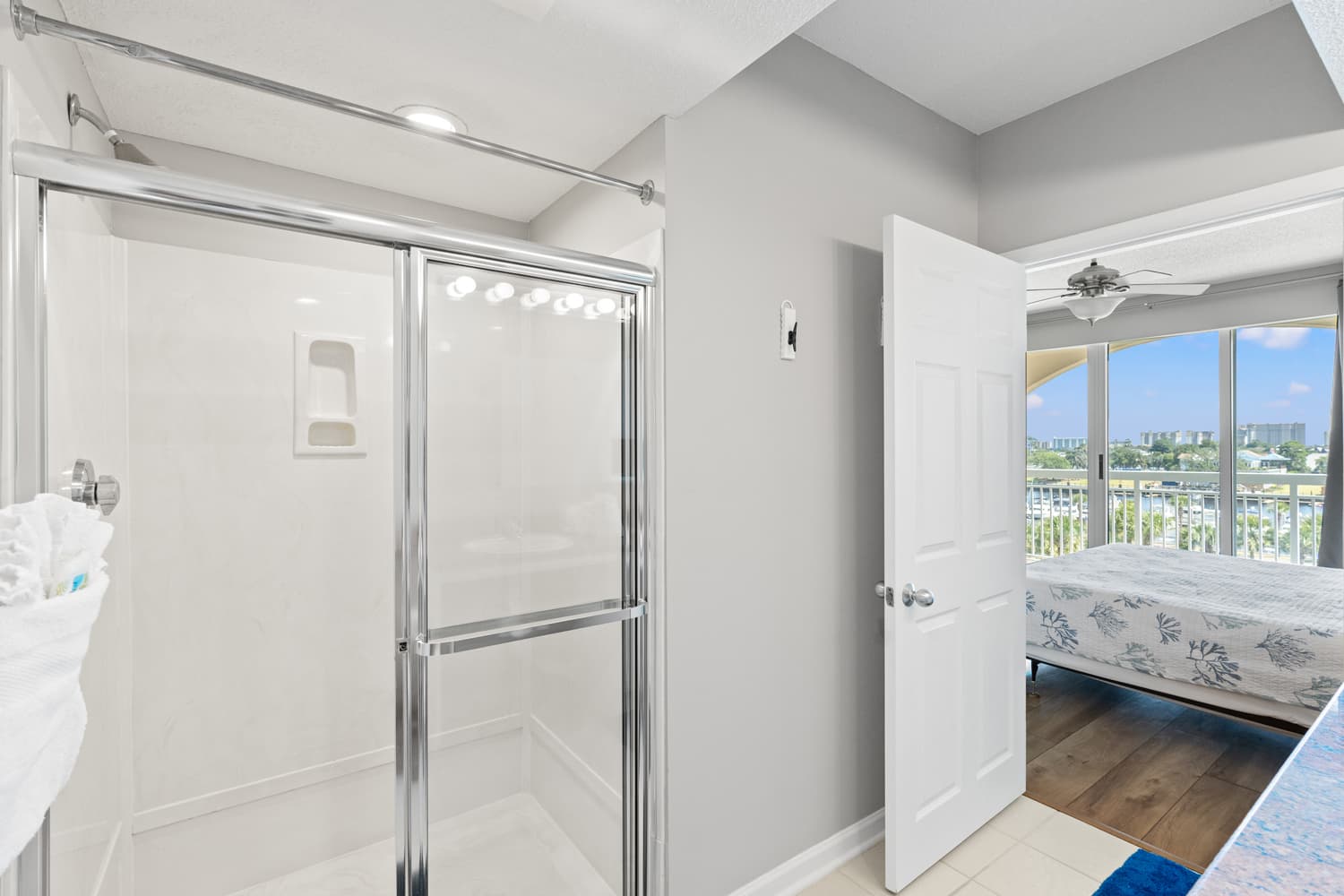 Barefoot North Tower - 504