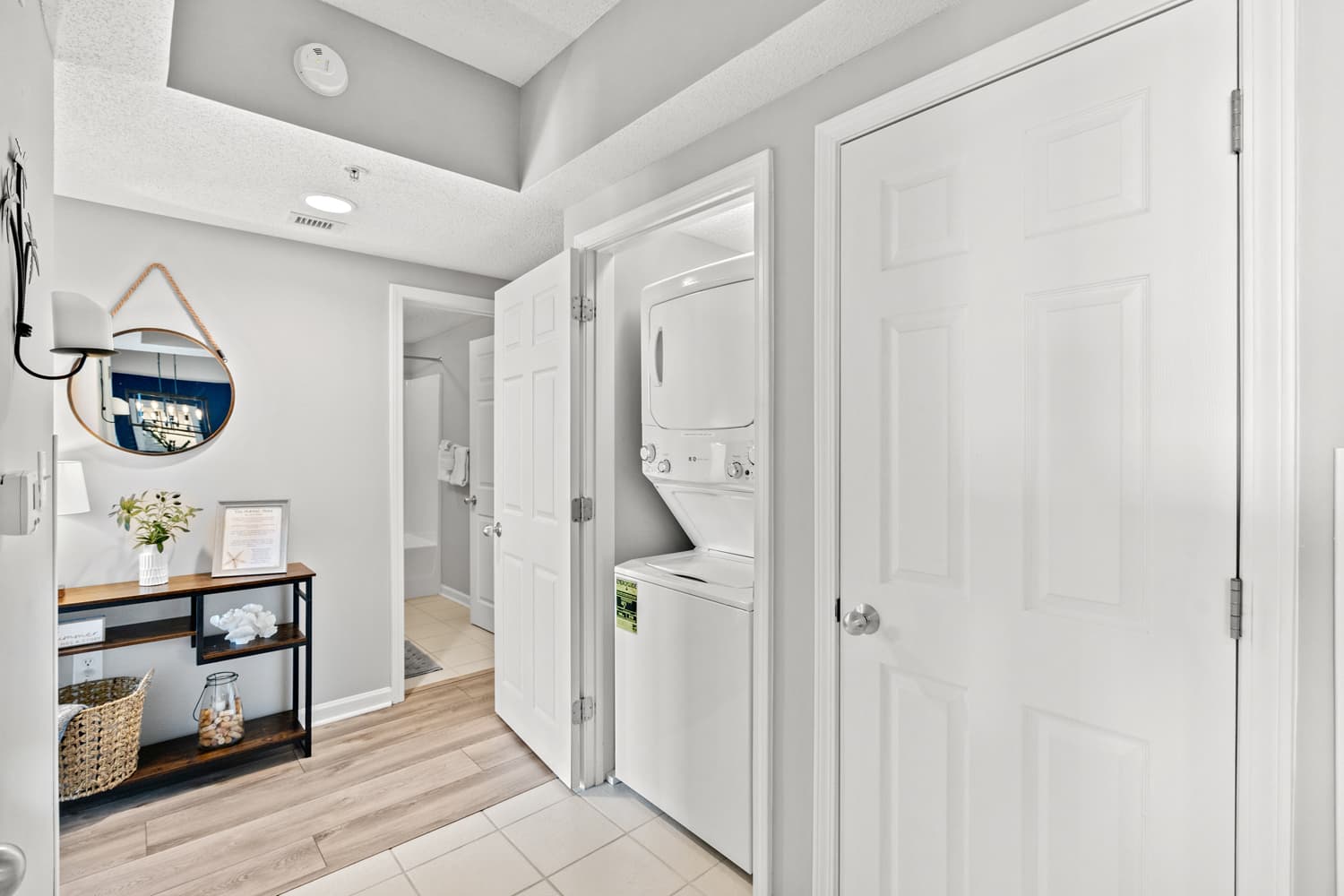 Barefoot North Tower - 504