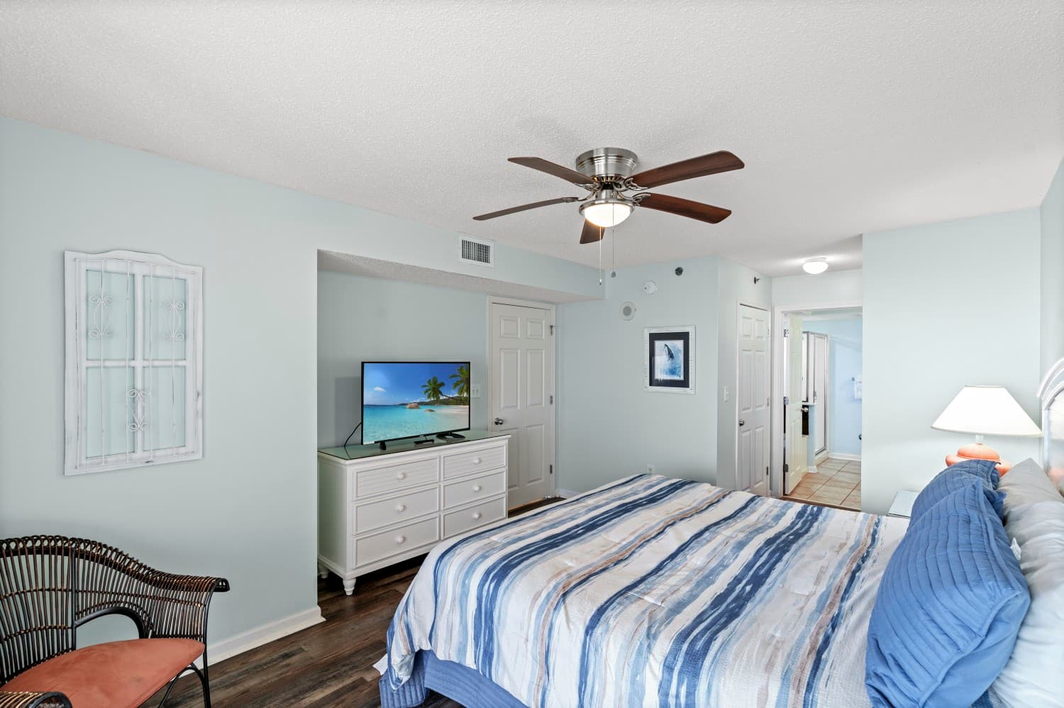 Crescent Shores - N 303