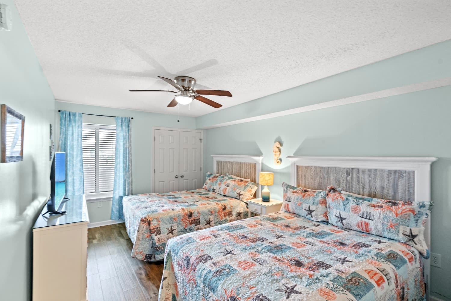 Crescent Shores - N 303