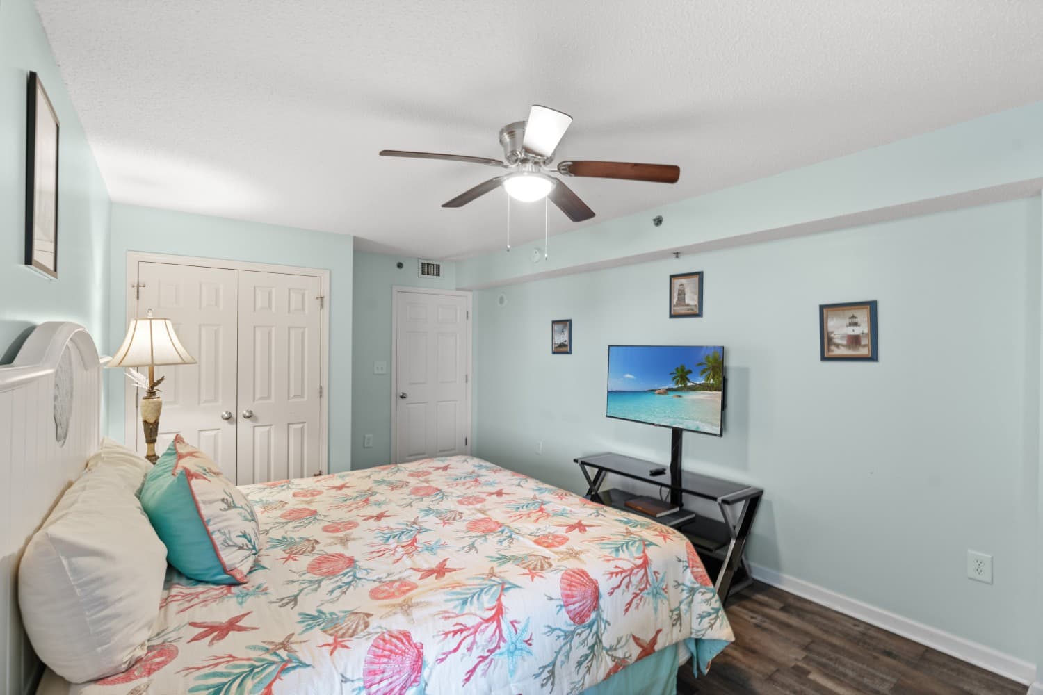 Crescent Shores - N 303