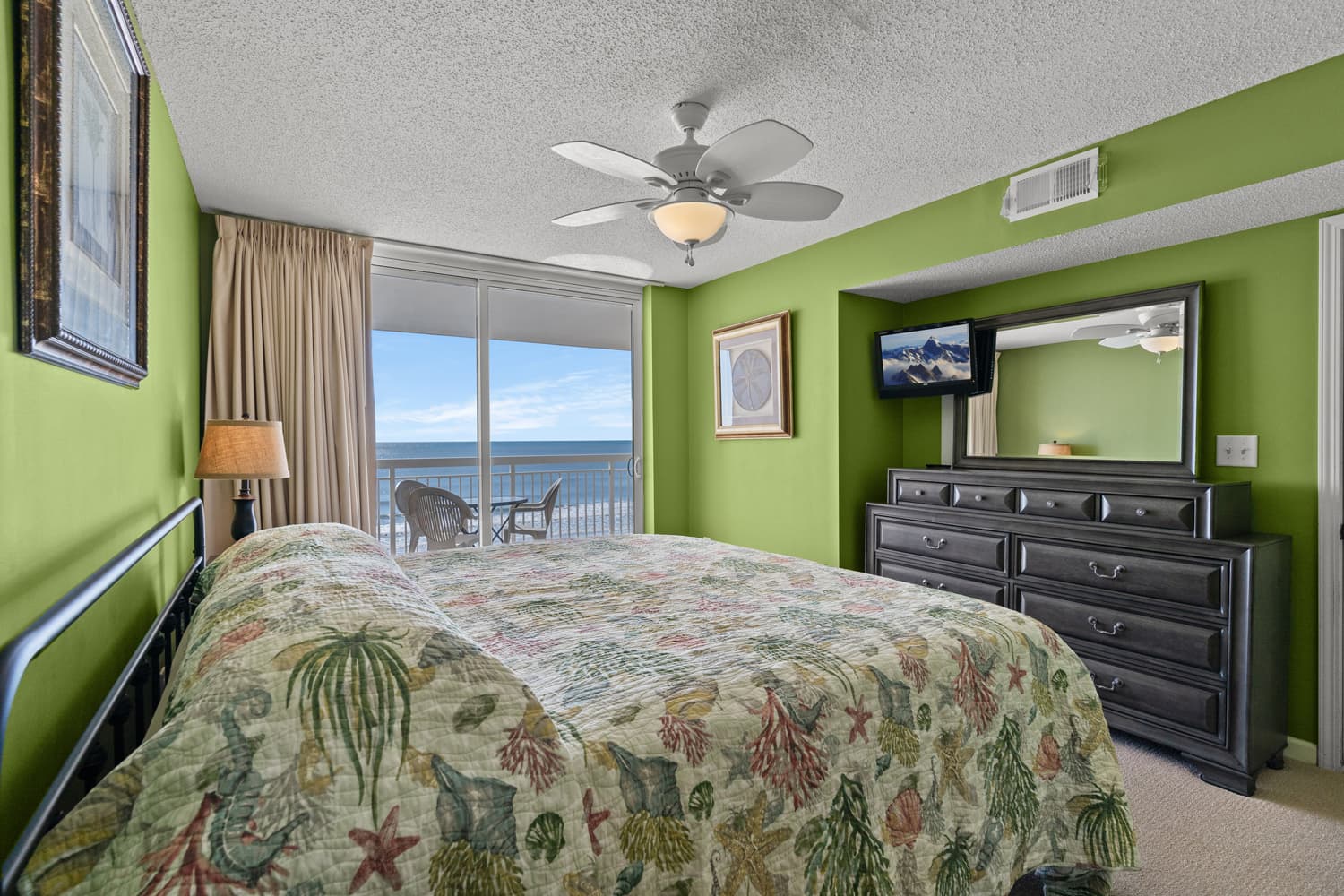 Crescent Shores - N 403